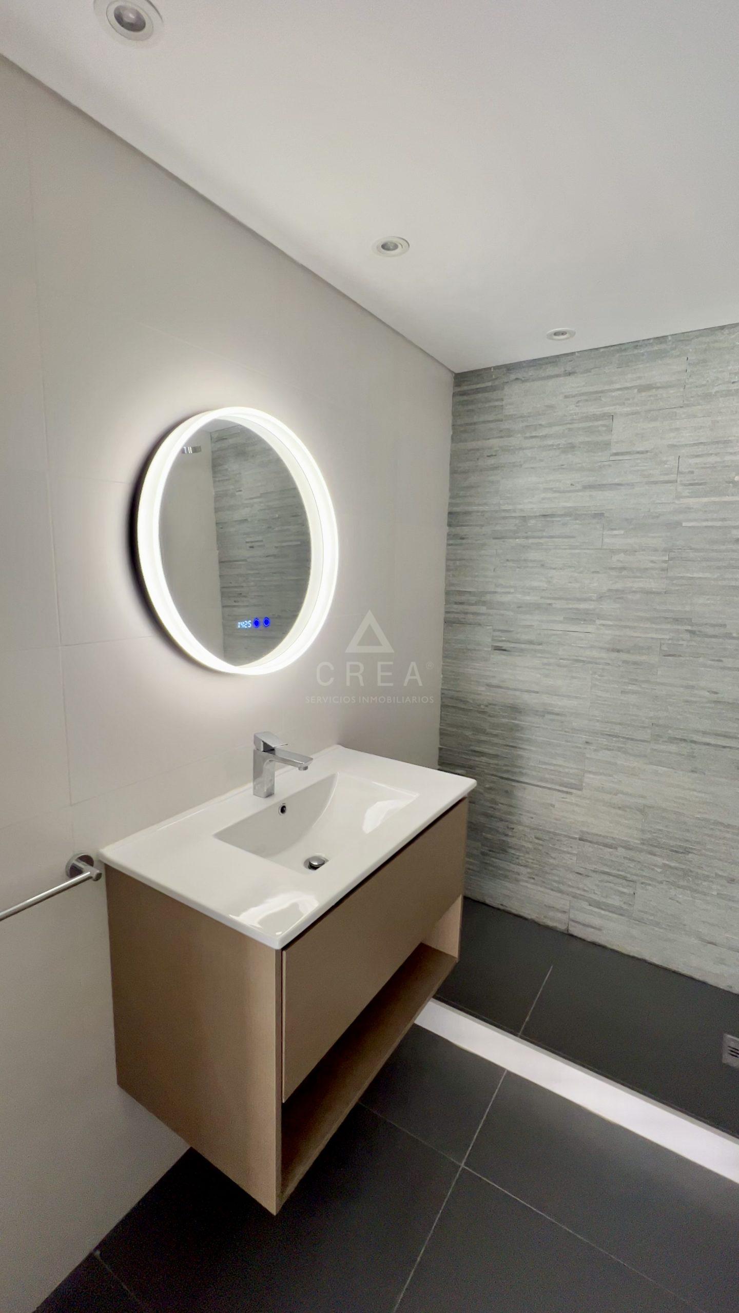 B0383919-BD84-476A-8FF2-635DA400A91E_1_206_a 2