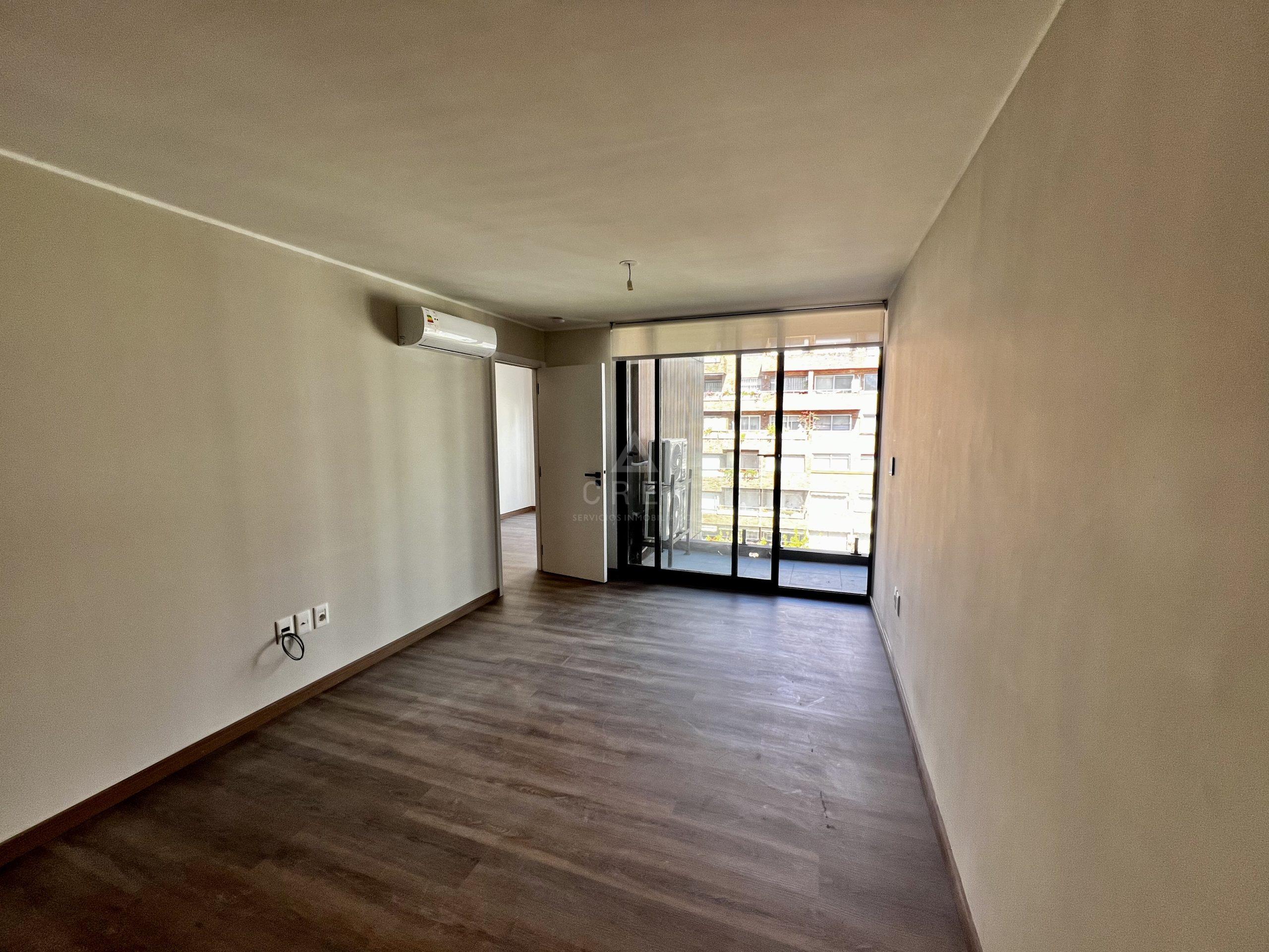 BEAA982C-C998-4510-8A48-856FD9296054_1_201_a